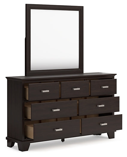 Covetown Queen Panel Bed with Mirrored Dresser, Chest and 2 Nightstands