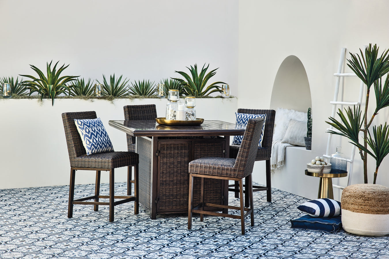 group:Paradise Trail