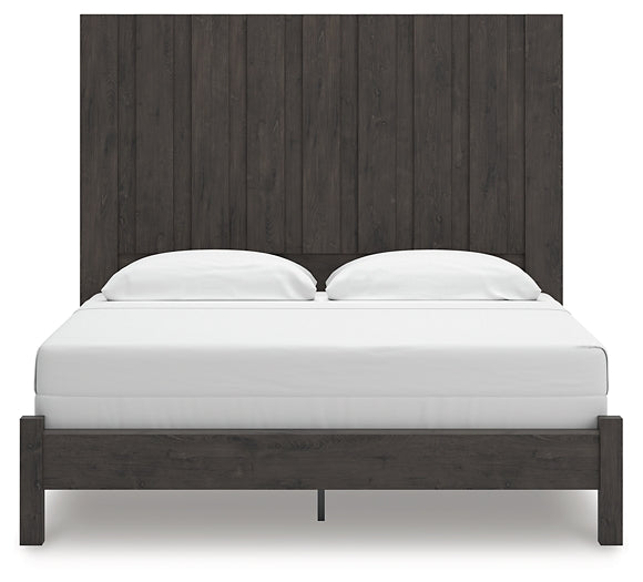 Fraluna King Panel Bed with Mirrored Dresser