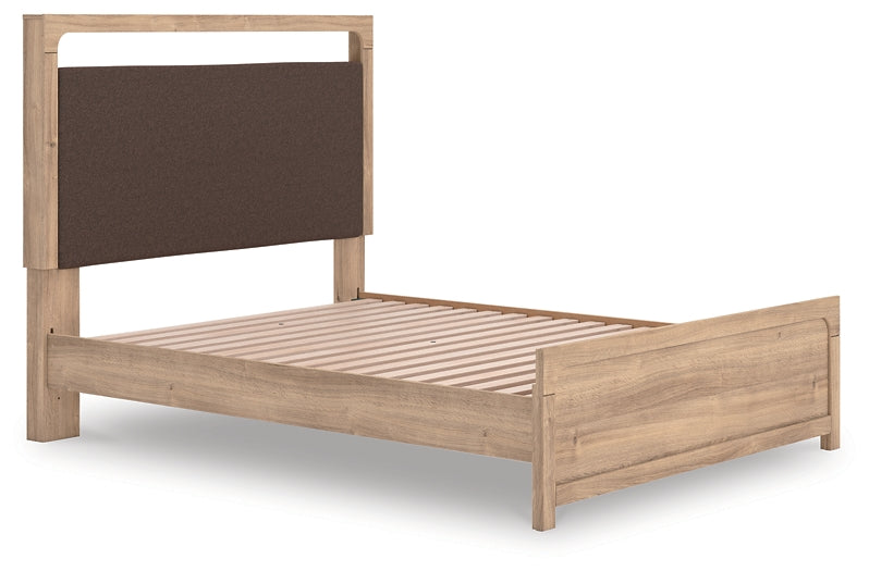 Kinlanni Queen Upholstered Platform Bed