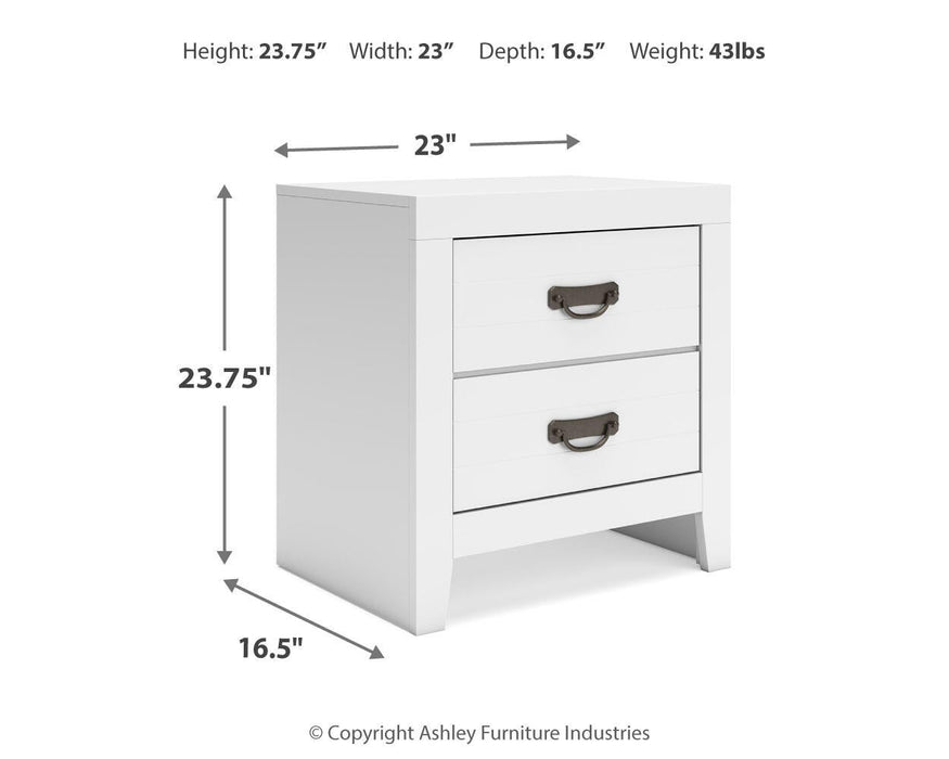 Binterglen Full Panel Bed with Mirrored Dresser and Nightstand
