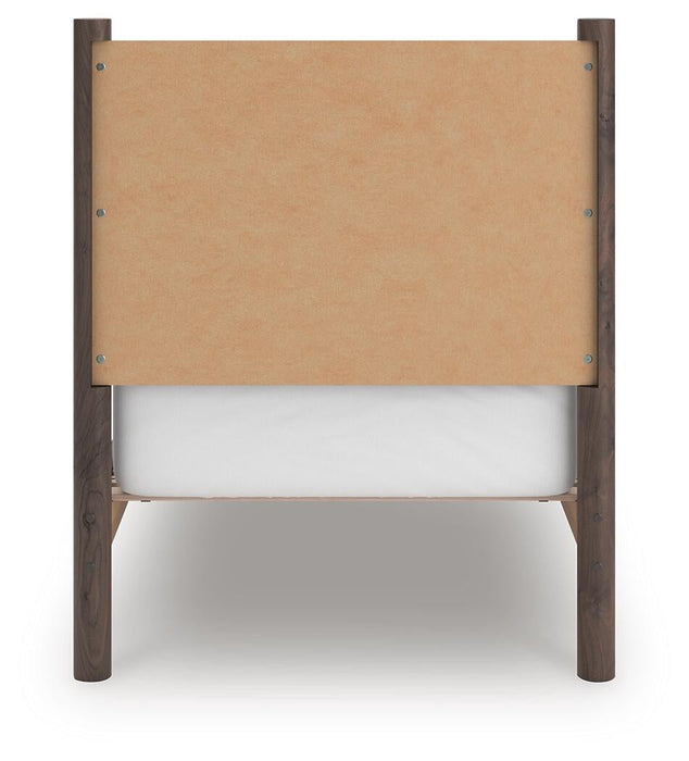 Pamytta Twin Panel Platform Bed, Dresser and Mirror
