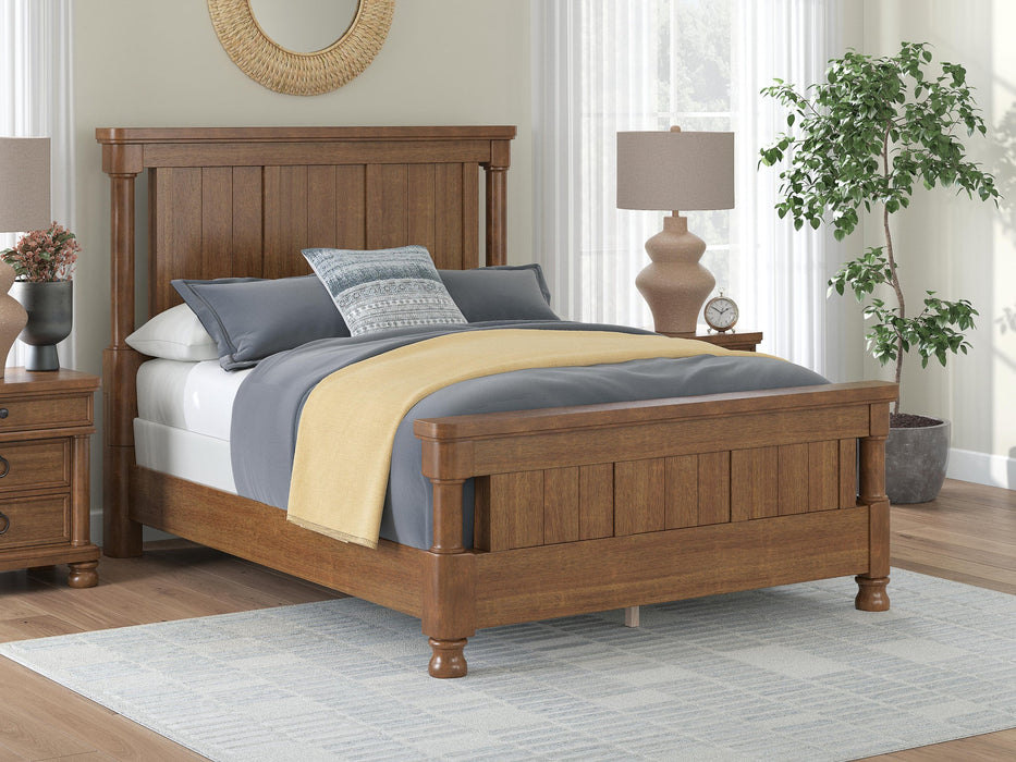 Chadworth Queen Poster Bed with Mirrored Dresser and Nightstand