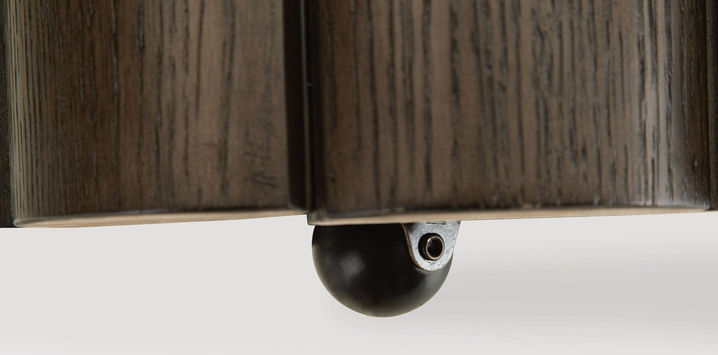 Darimore Rectangular Cocktail Table